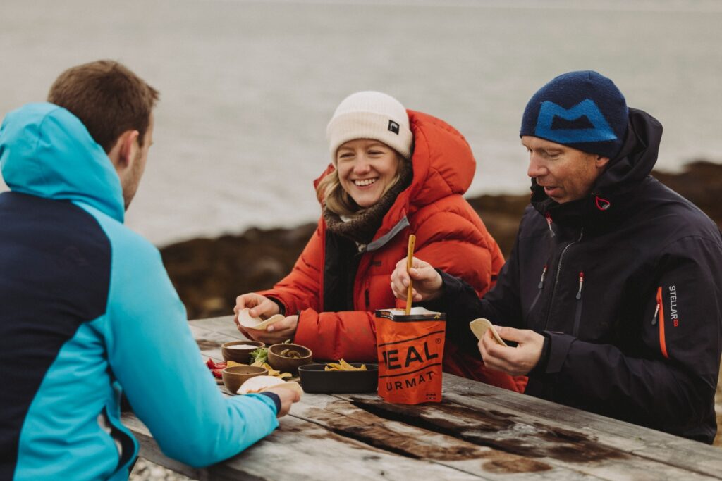 People eating REAL Turmat together